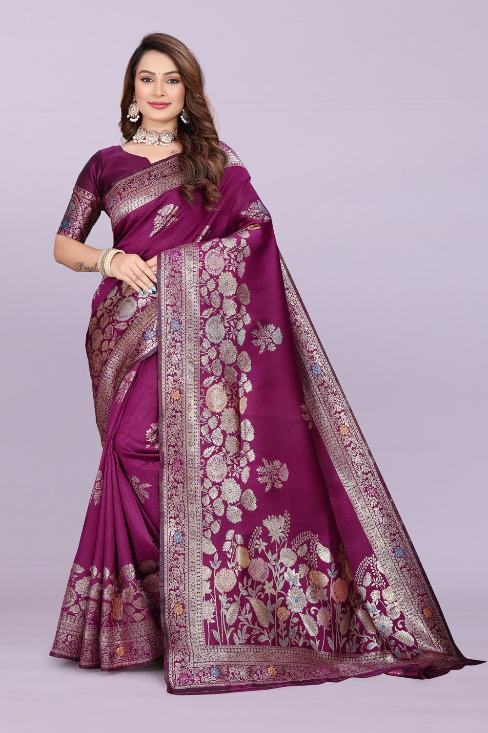 Designer Silk Saree with Floral Motif & Zari Detailing – Party & Festive Wear