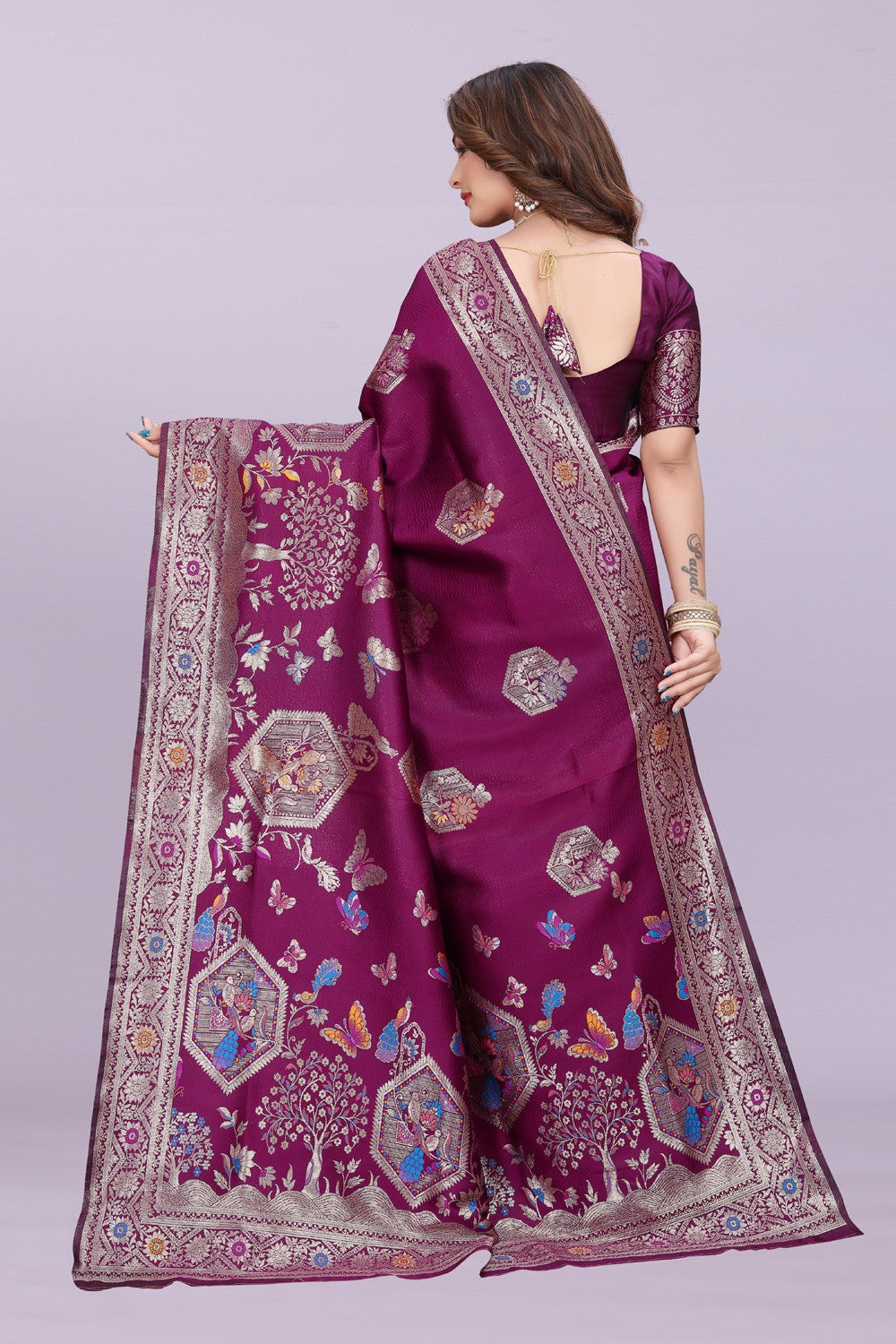 Artistic Woven Silk Saree with Peacock Motif – Premium Festive & Party Wear