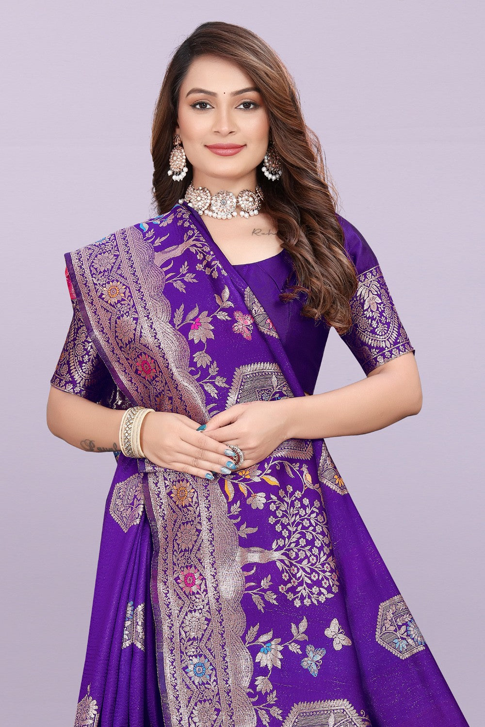 Artistic Woven Silk Saree with Peacock Motif – Premium Festive & Party Wear