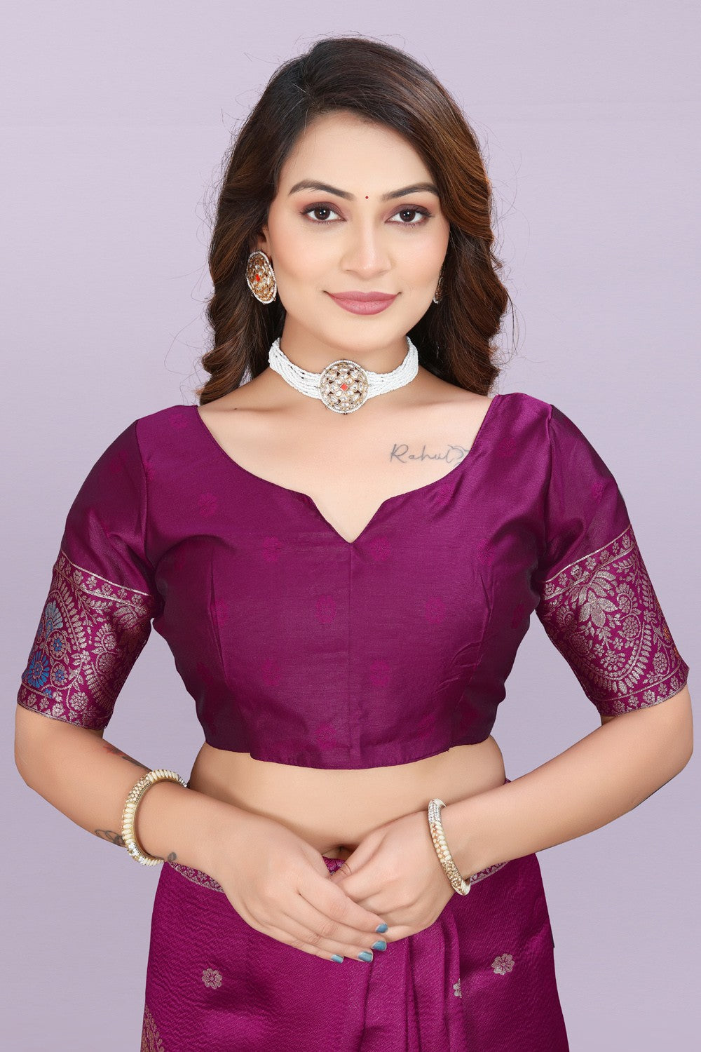 Woven Silk Saree with Floral & Peacock Zari Design – Elegant Festive Wear