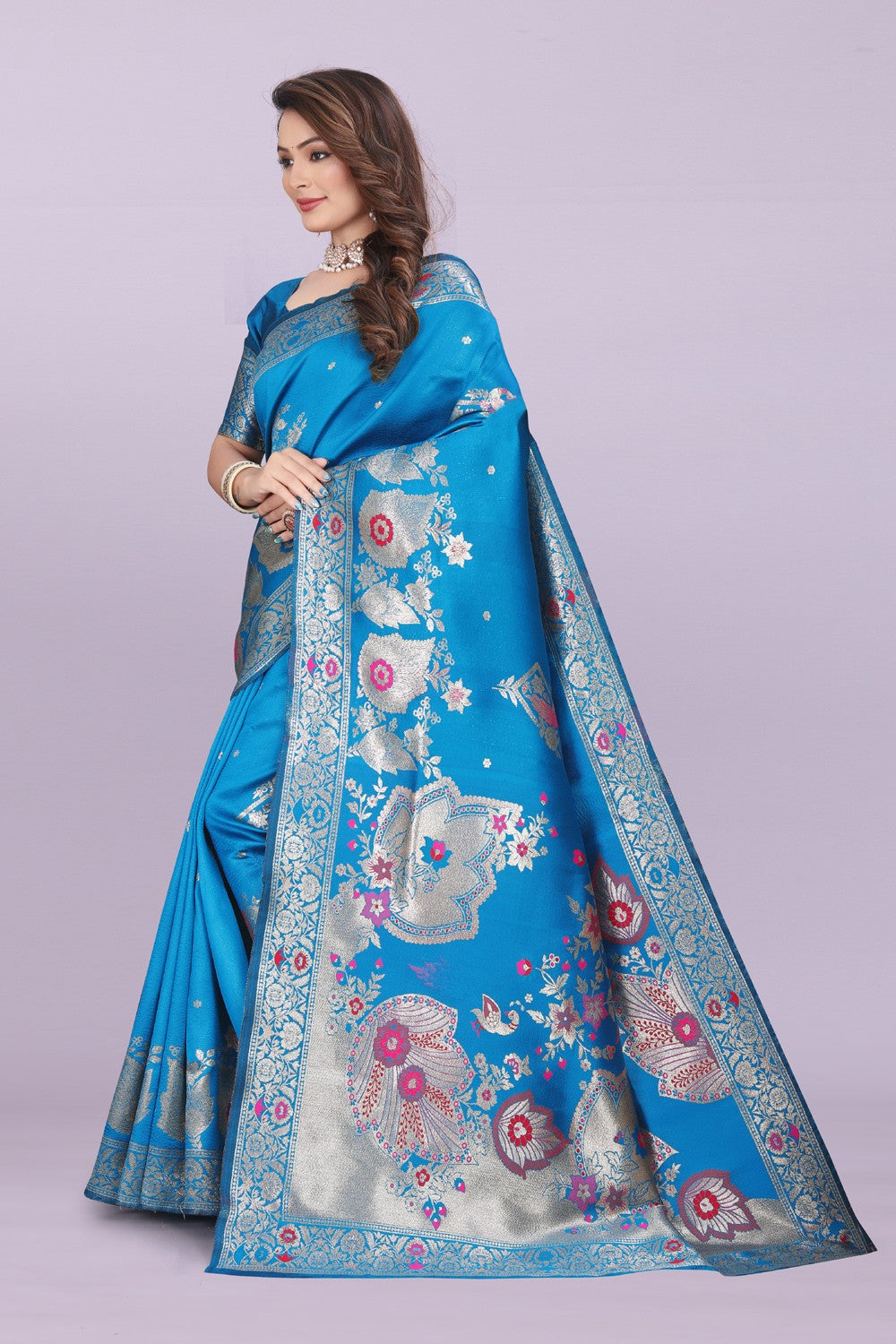 Woven Silk Saree with Floral & Peacock Zari Design – Elegant Festive Wear