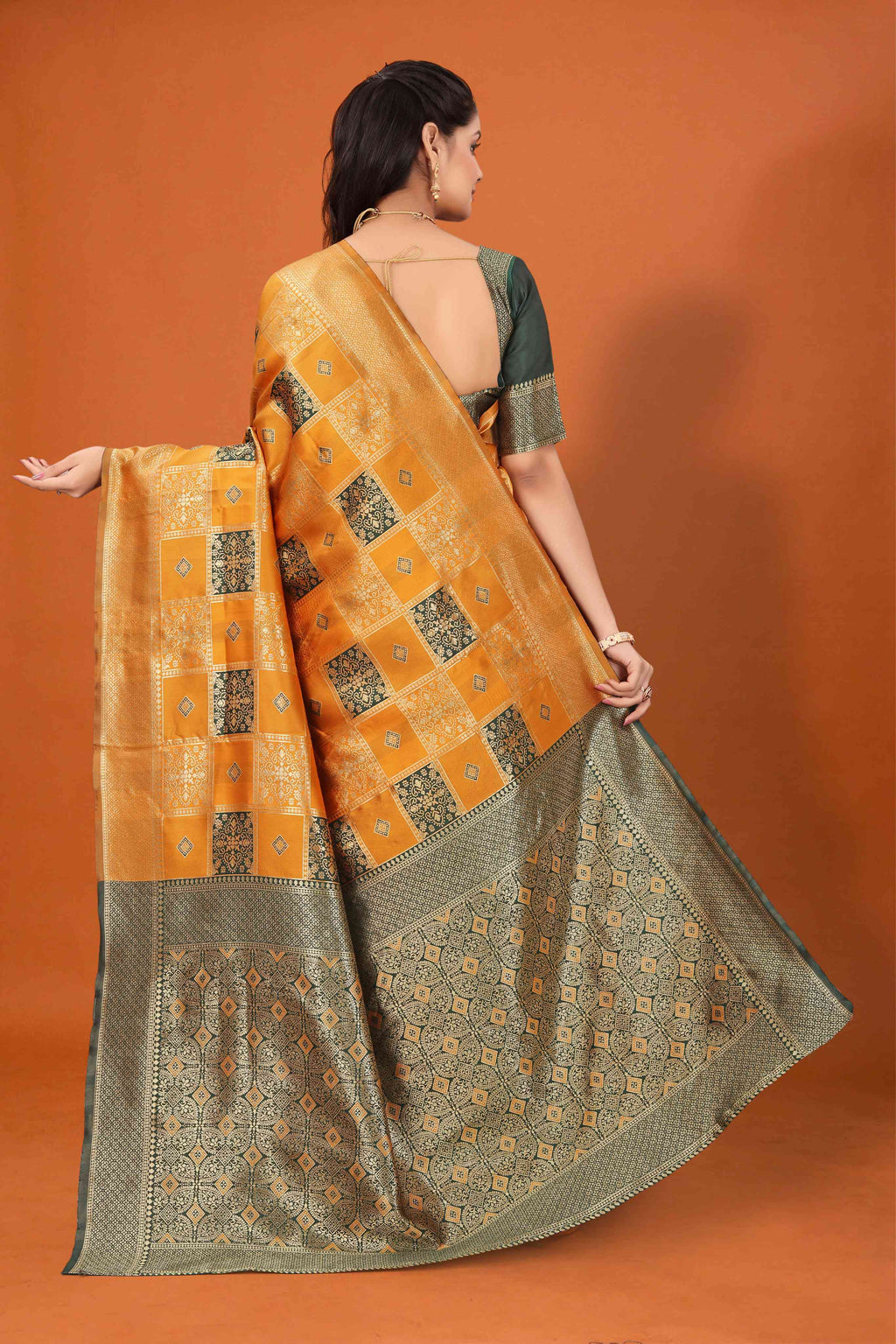 Banarasi Silk Saree for Women | Checkered Zari Design with Rich Pallu & Border