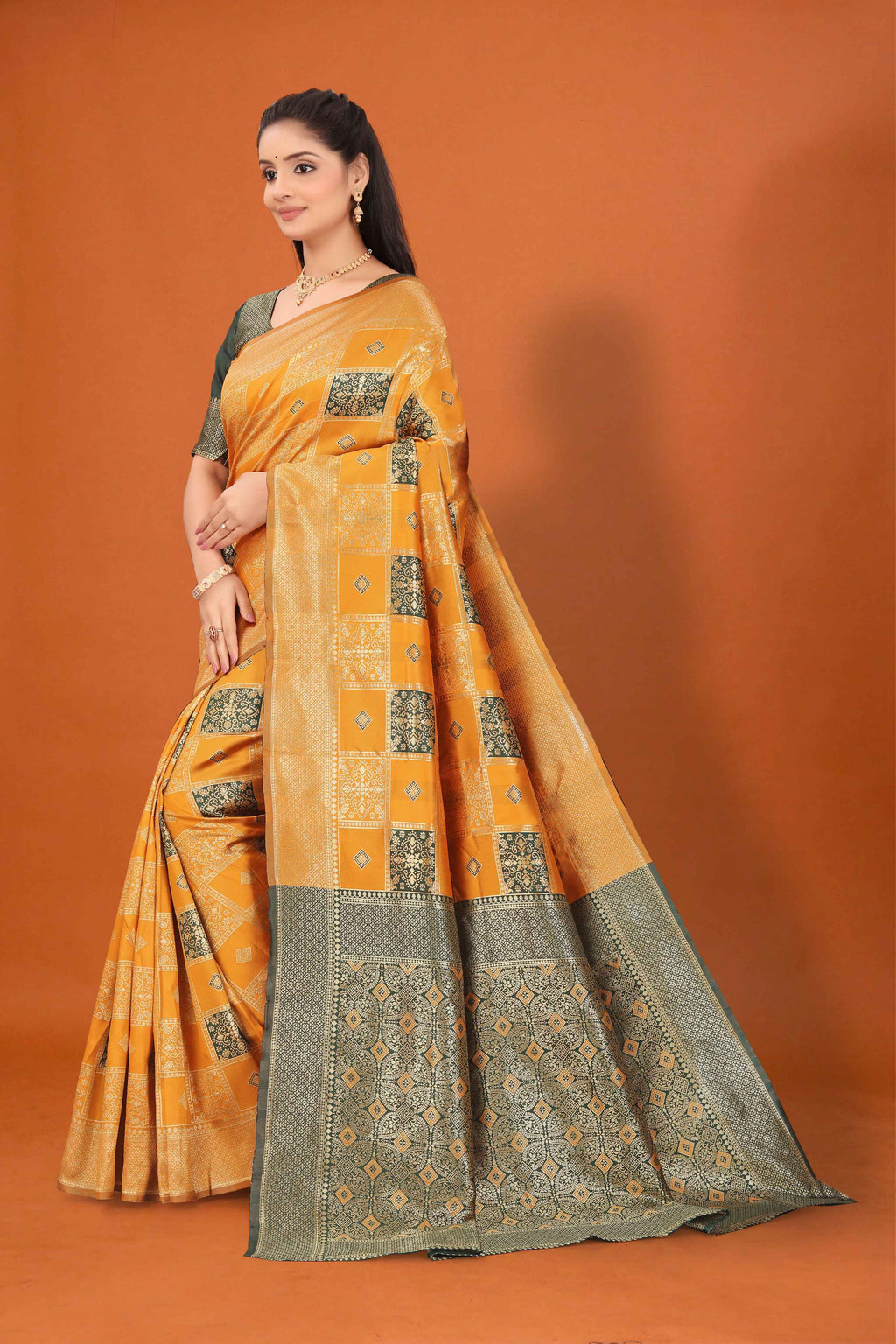 Banarasi Silk Saree for Women | Checkered Zari Design with Rich Pallu & Border