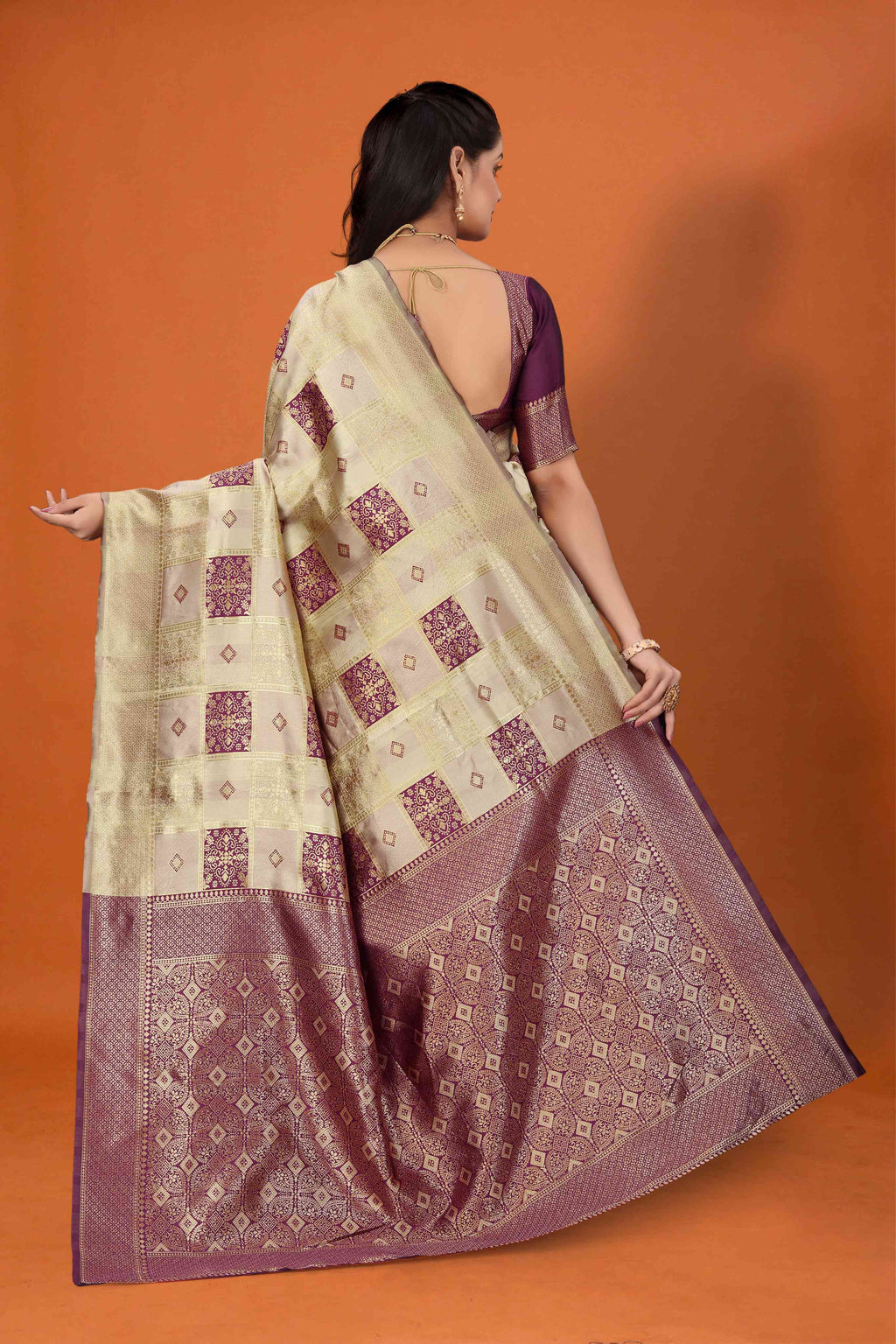 Banarasi Silk Saree for Women | Checkered Zari Design with Rich Pallu & Border