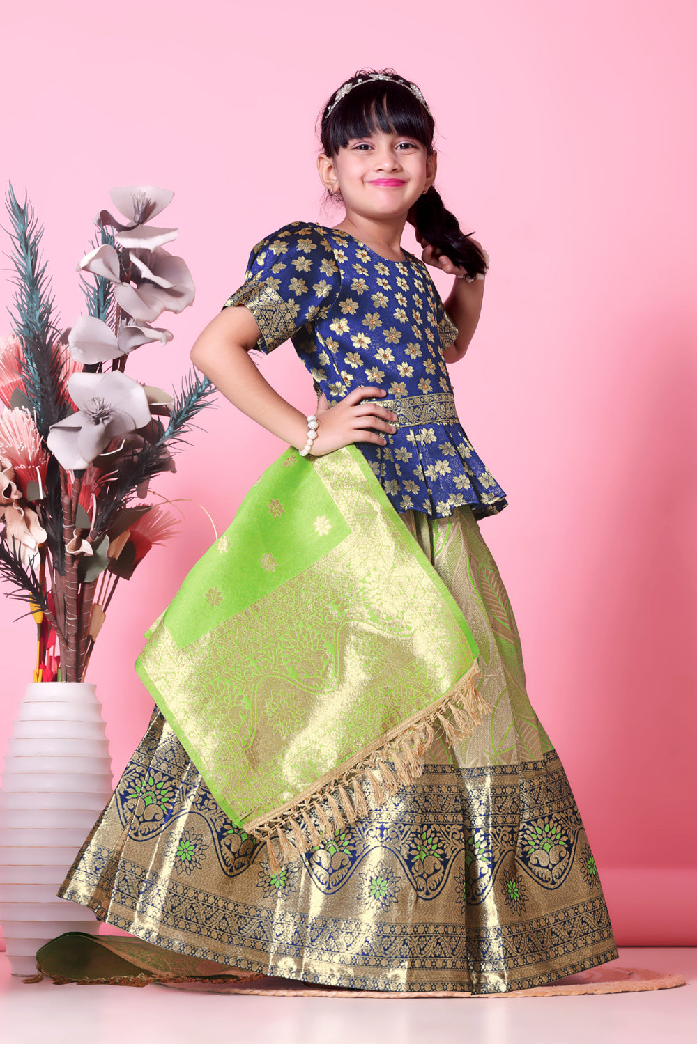 Girls Banarasi Lehenga Choli Set Silk Festive Wedding Ethnic Dress Kids