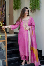 Peach Embroidered Viscose Kurta Set with Jacquard Dupatta – Elegant Festive Wear