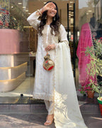 Off White Embroidered Kurta Set – Punjabi Style Wedding Guest Outfit